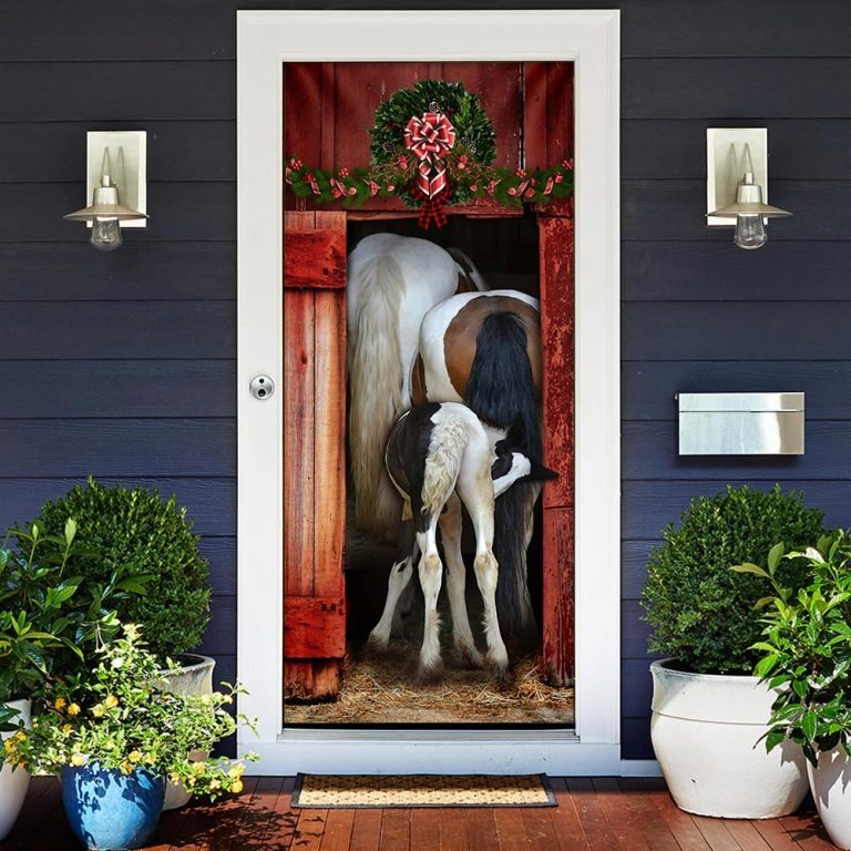 Family horse door cover