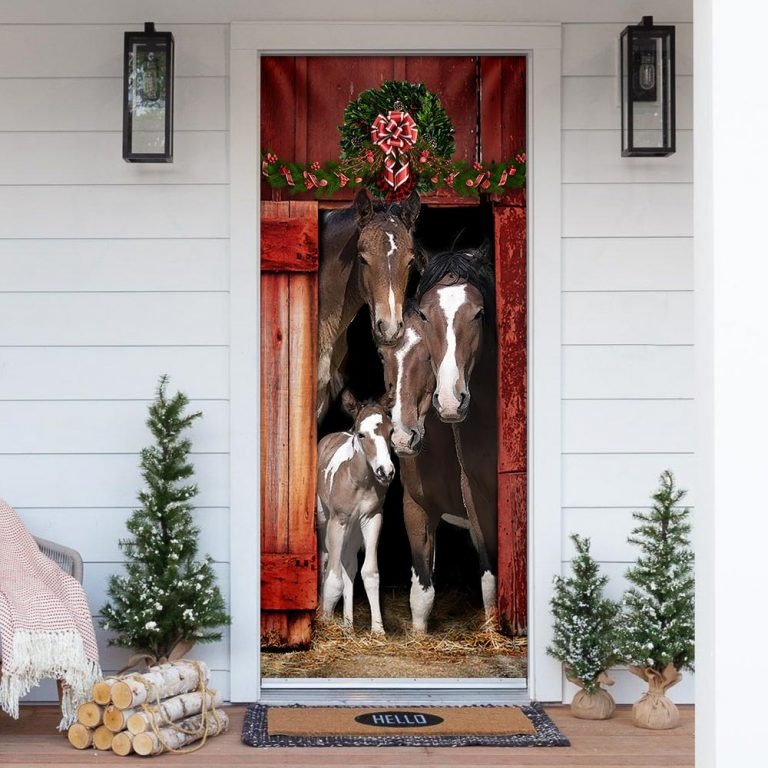 Horse family door cover