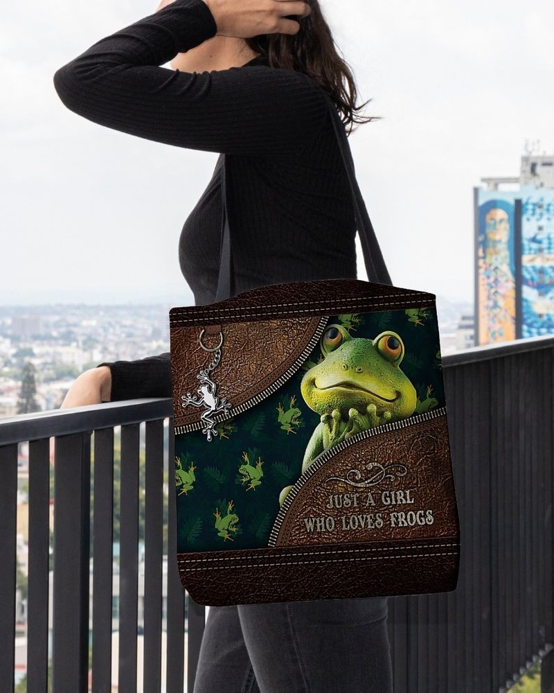 Just a girl who loves frogs tote bag 4