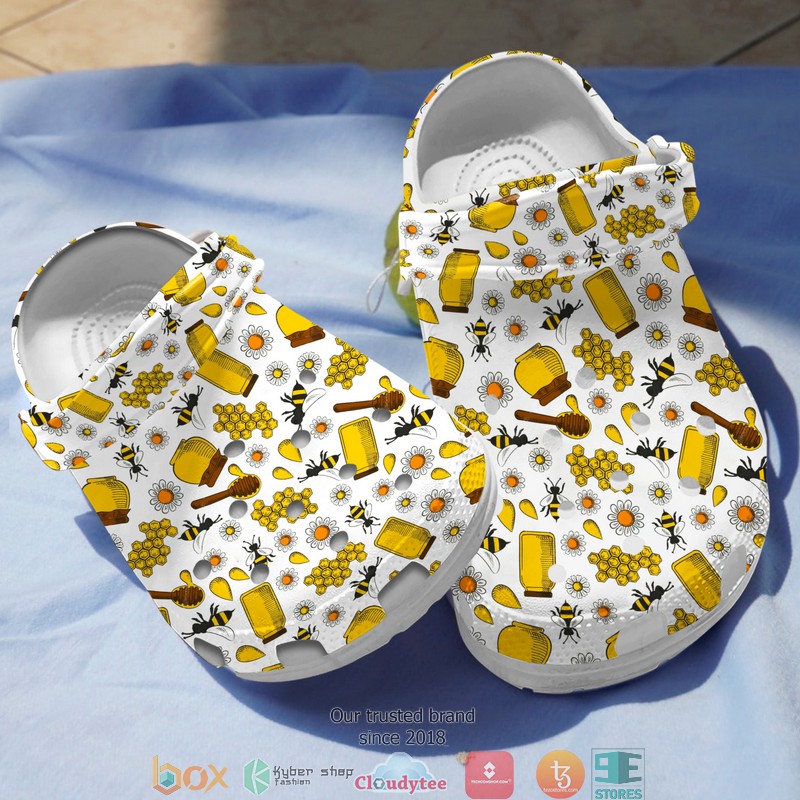 Beekeeper_Pattern_Crocband_Shoes
