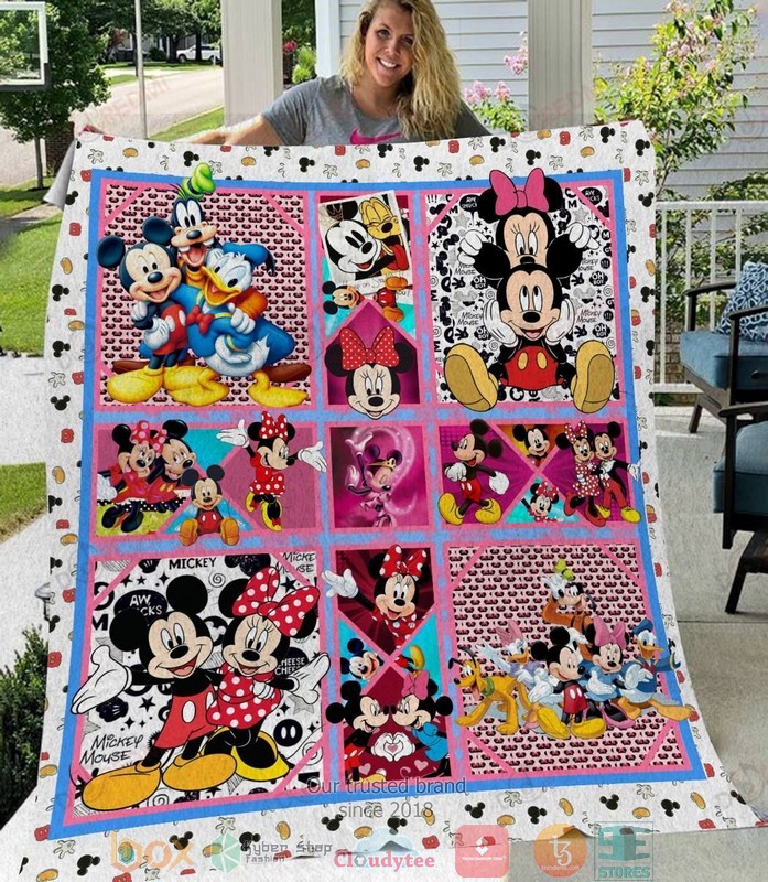Mickey_Minnie_and_friends_Quilt