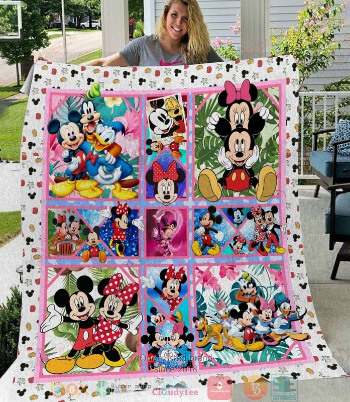 Mickey_Mouse_and_friends_Quilt