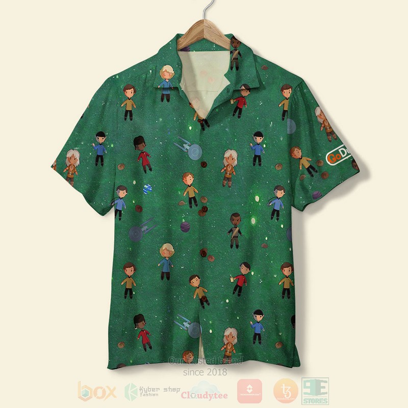 Person_With_Green_Background-Hawaiian_Shirt_Aloha_Hawaiian_Shirt_Short