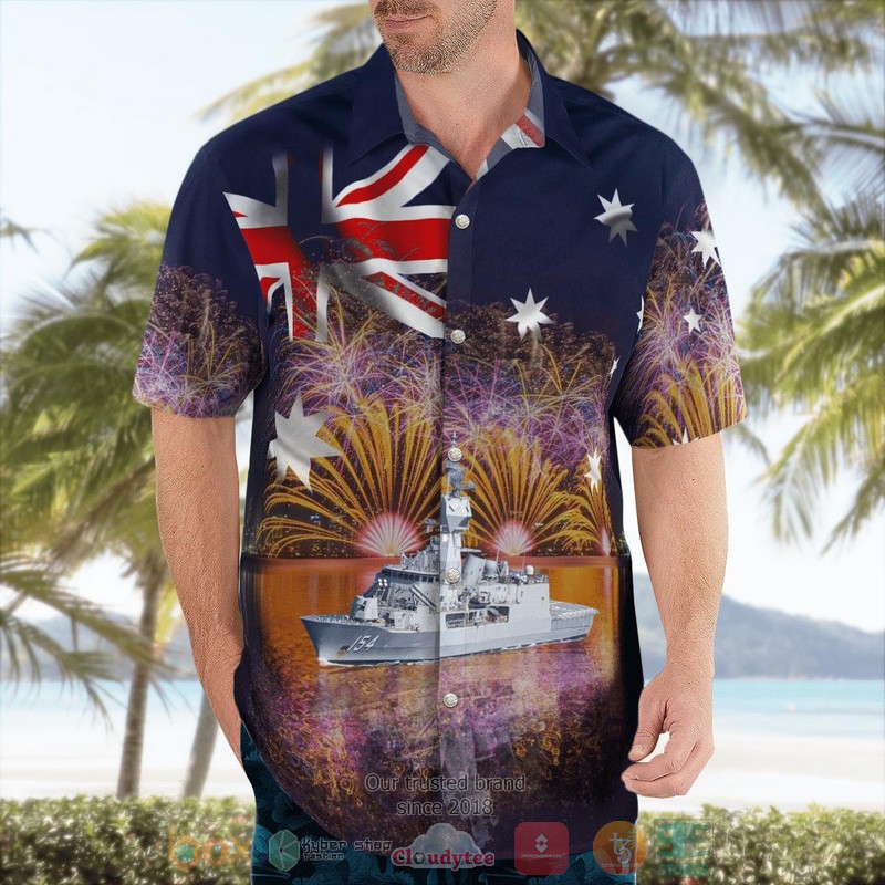 Royal_Australian_Navy_RAN_HMAS_Parramatta_FFH_154_Anzac-class_frigate_Hawaiian_Shirt_1_2_3